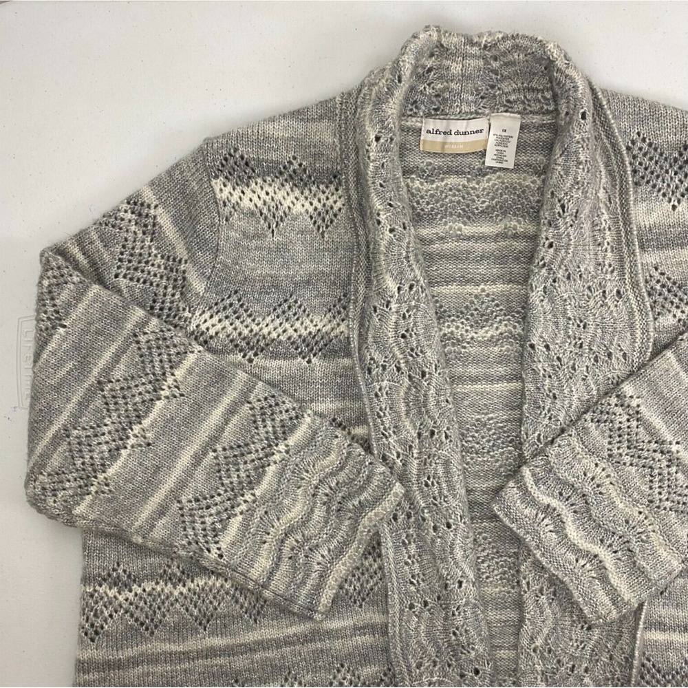 Alfred Dunner Cardigan Size 1X Knit Open Weave Cute Soft Gray Cottage | Used